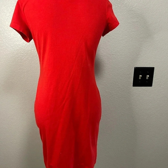 H&M Women’s Short Red Basic Bodycon Scoop Neck Dress Medium - Picture 4 of 5